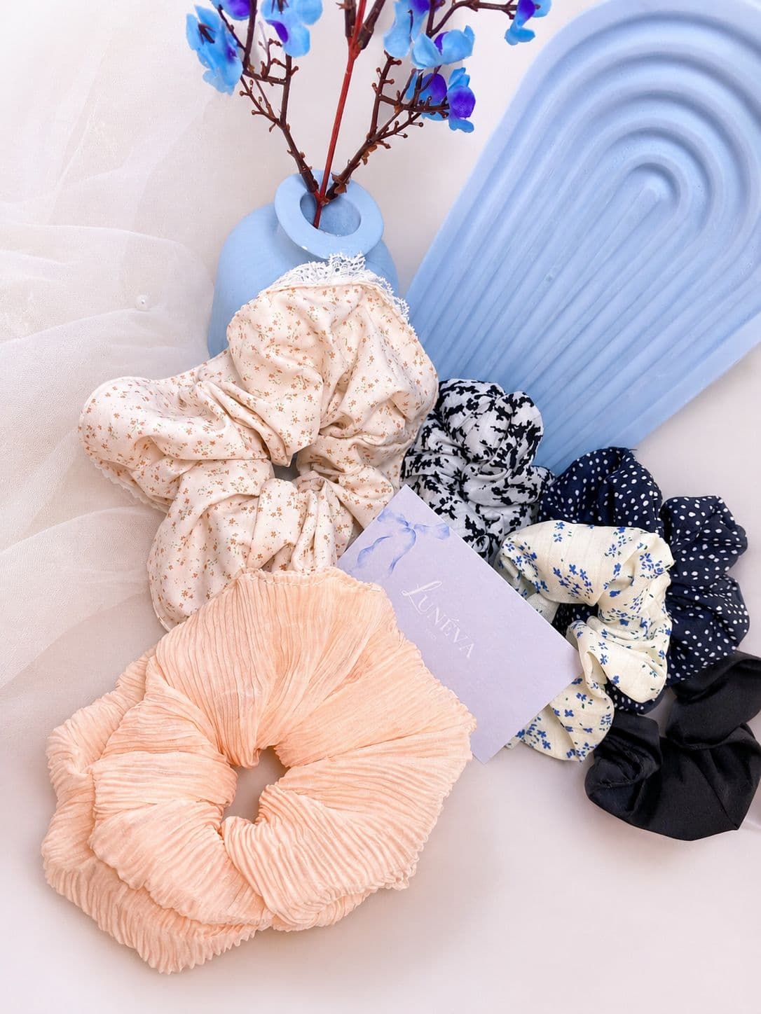Ikat Rambut Scrunchie Floral Polkadot Satin